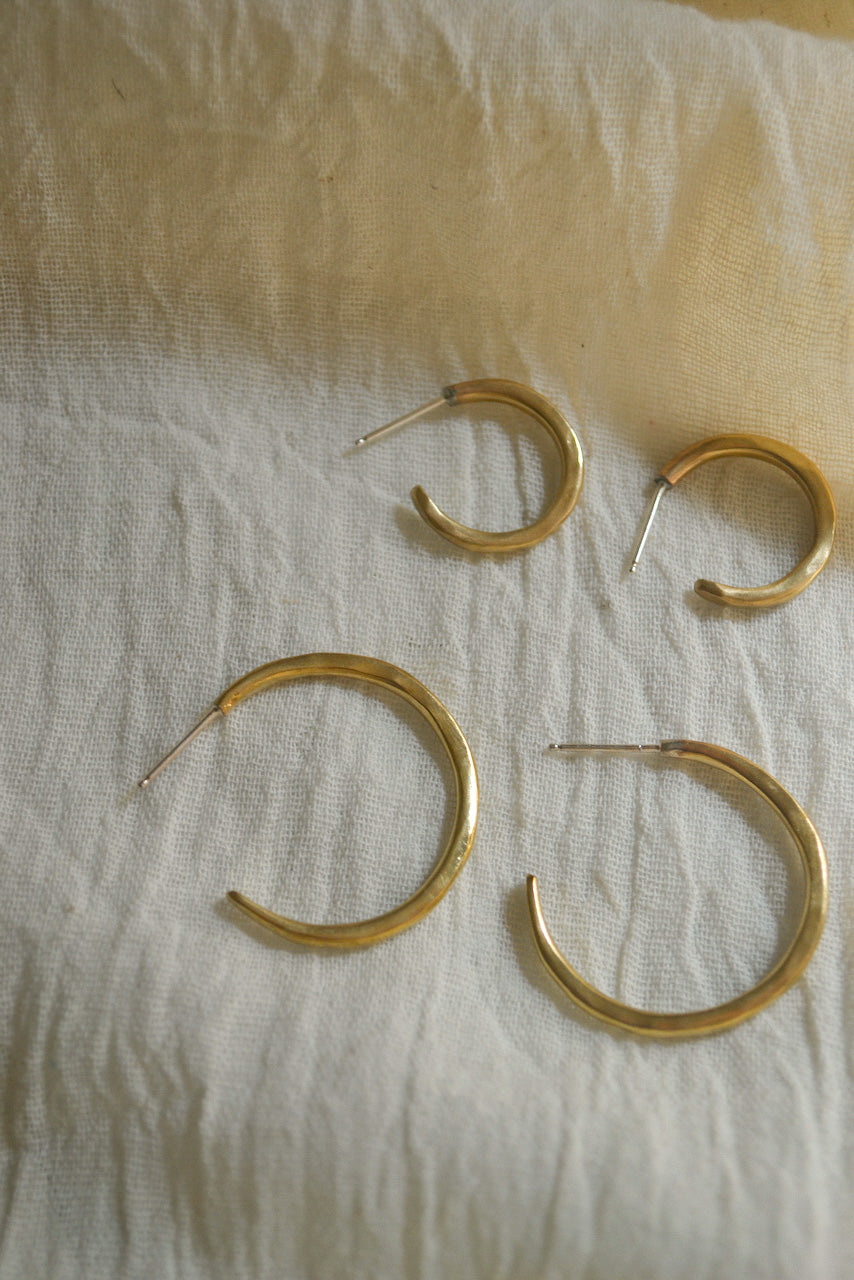 Oro Hoop Earrings