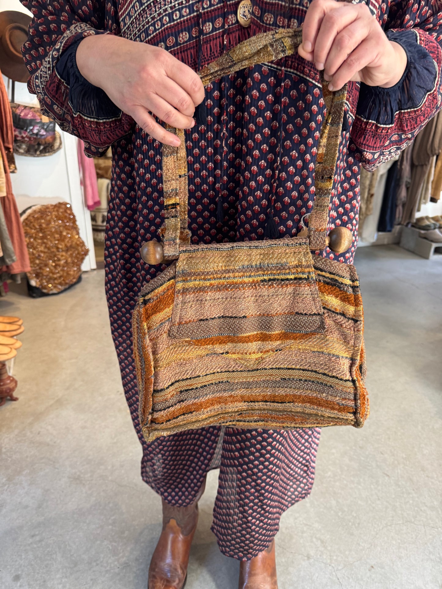 !970's Woven Shoulder Bag