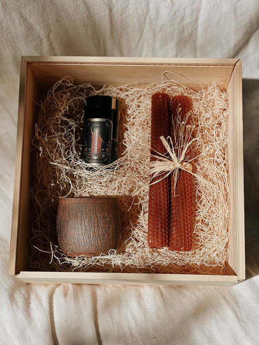 The Golden Tea Hour Gift Box