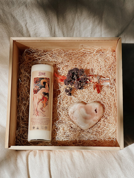 Love in Bloom Gift Box